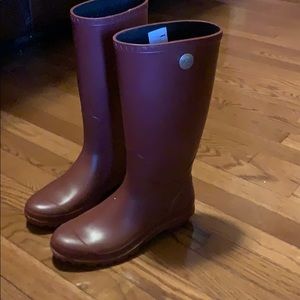 Ugg rubber boots